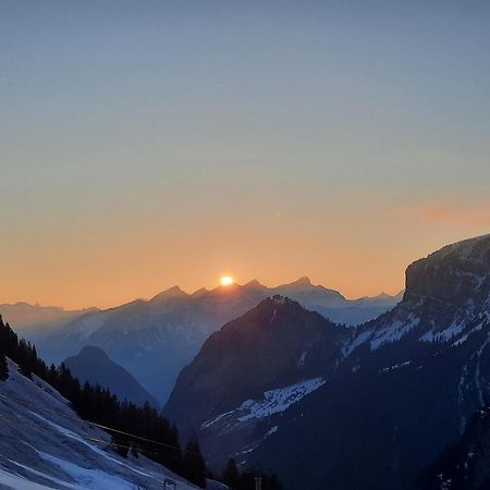 Berggasthaus Gitschenen Hotell Isenthal Exteriör bild