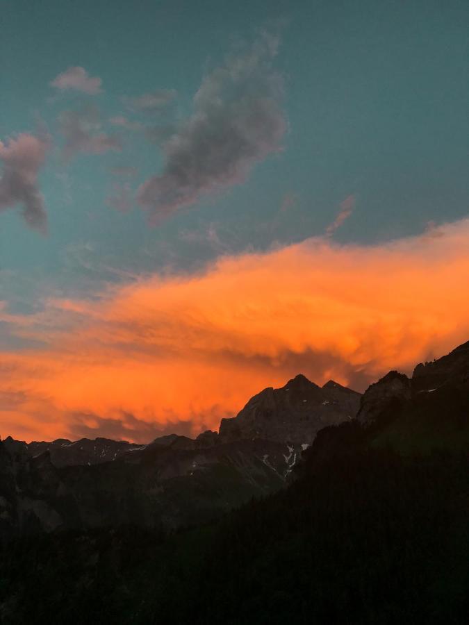 Berggasthaus Gitschenen Hotell Isenthal Exteriör bild