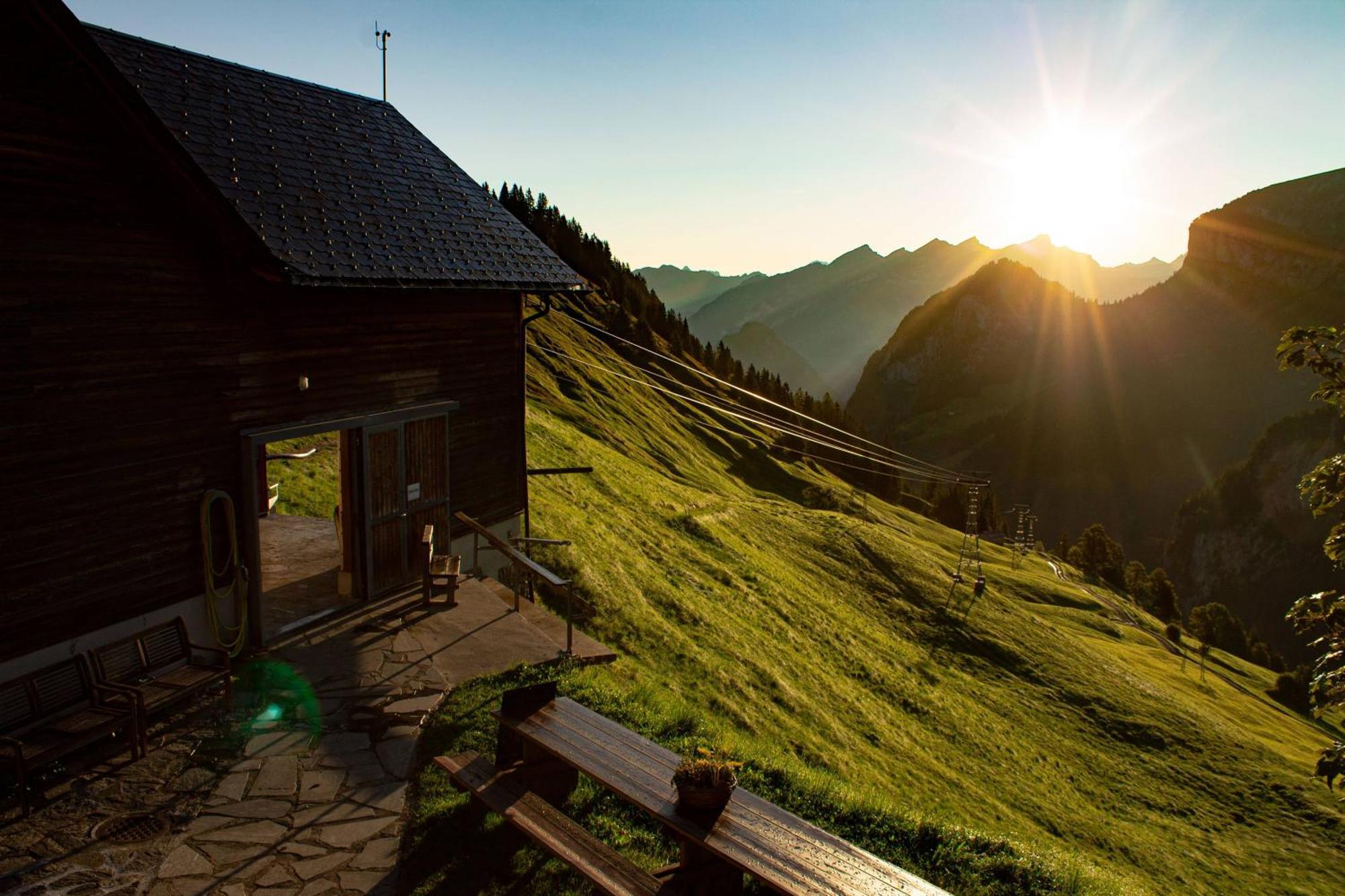 Berggasthaus Gitschenen Hotell Isenthal Exteriör bild